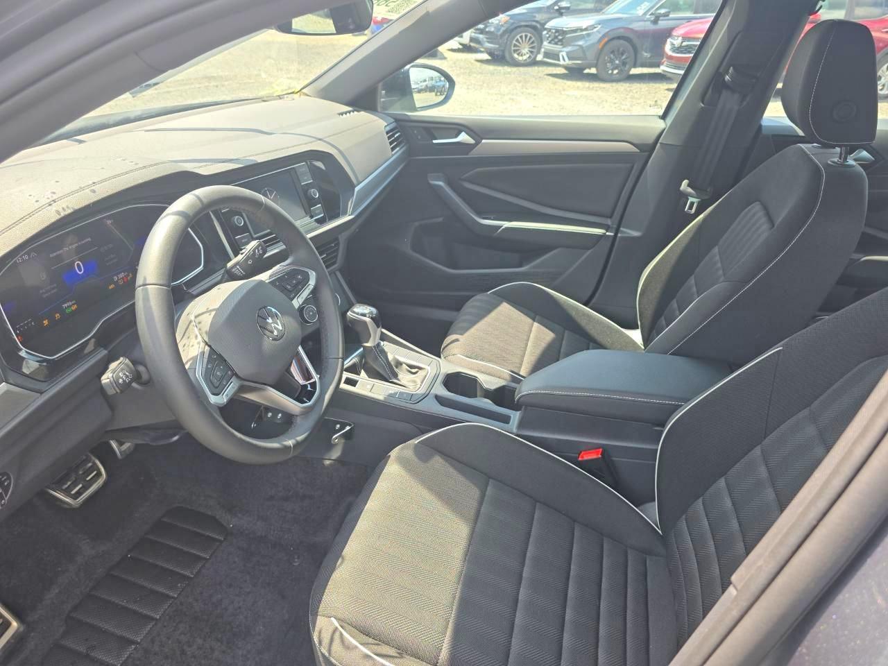 2024 Volkswagen Jetta Sport - Image 7