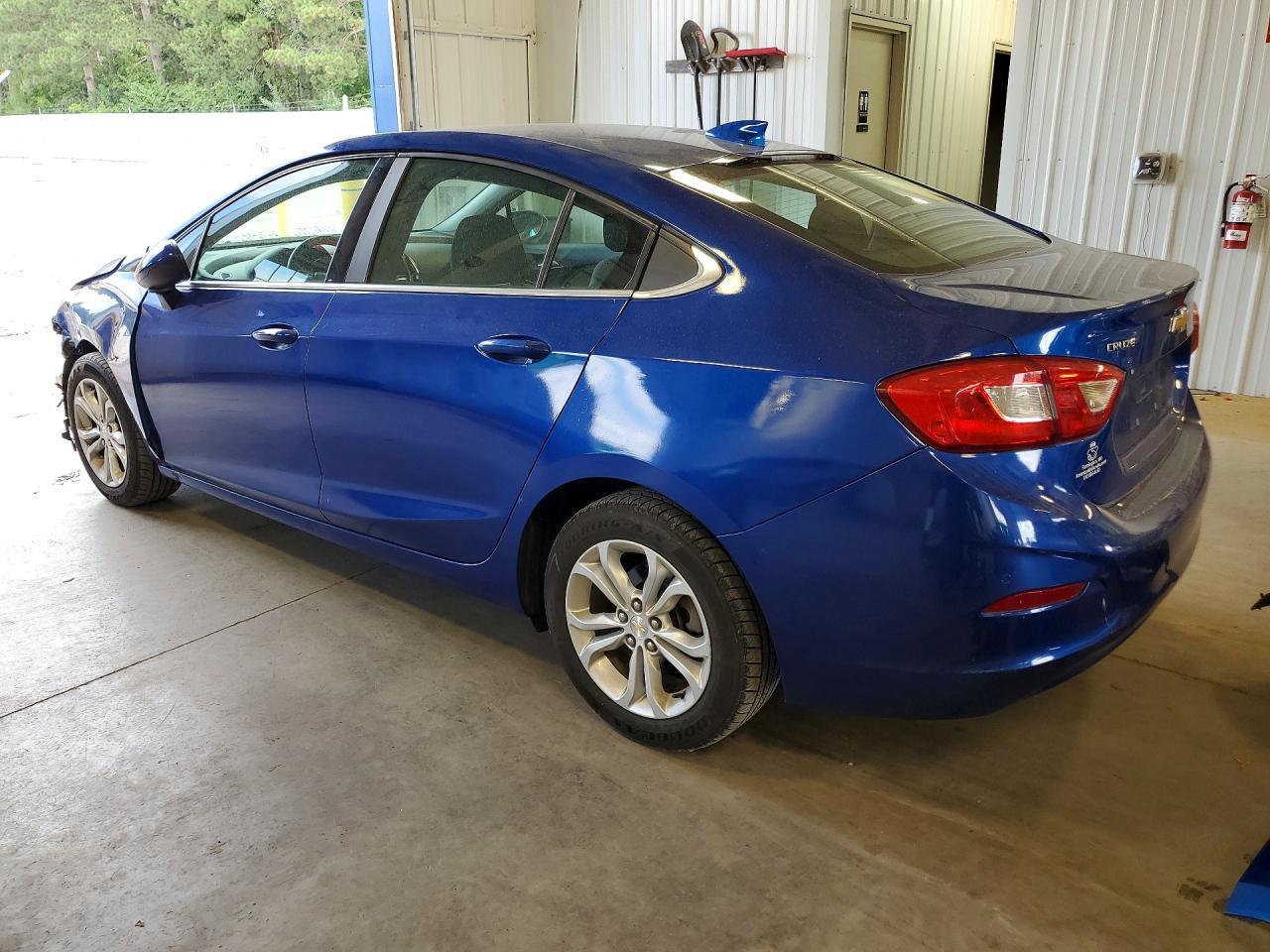 2019 Chevrolet Cruze Lt - Фото 2