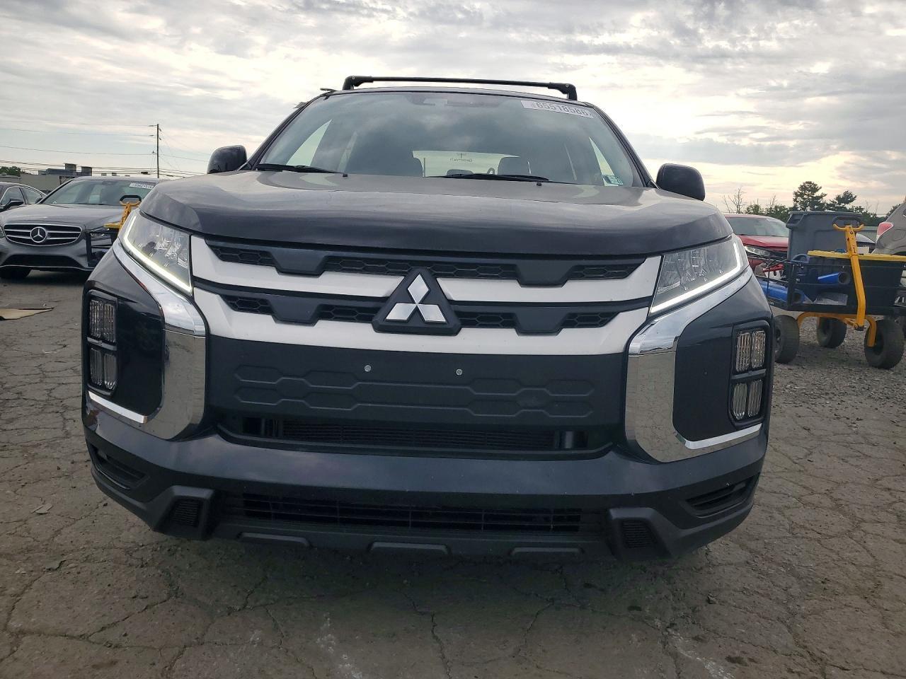 2024 Mitsubishi Outlander Sport S/Se - Фото 5