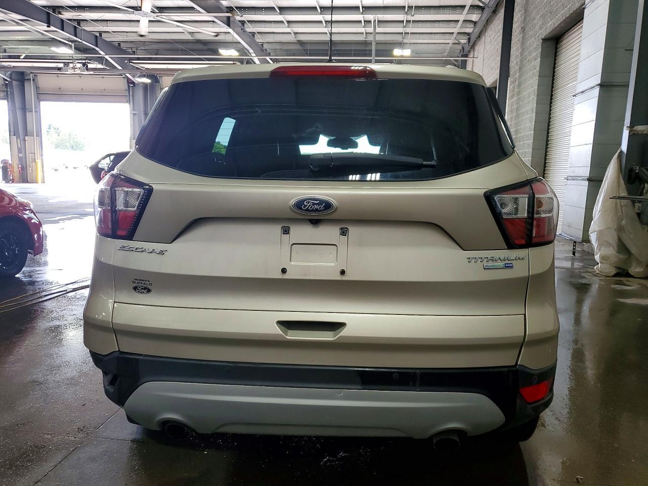 2017 Ford Escape Titanium - Image 6