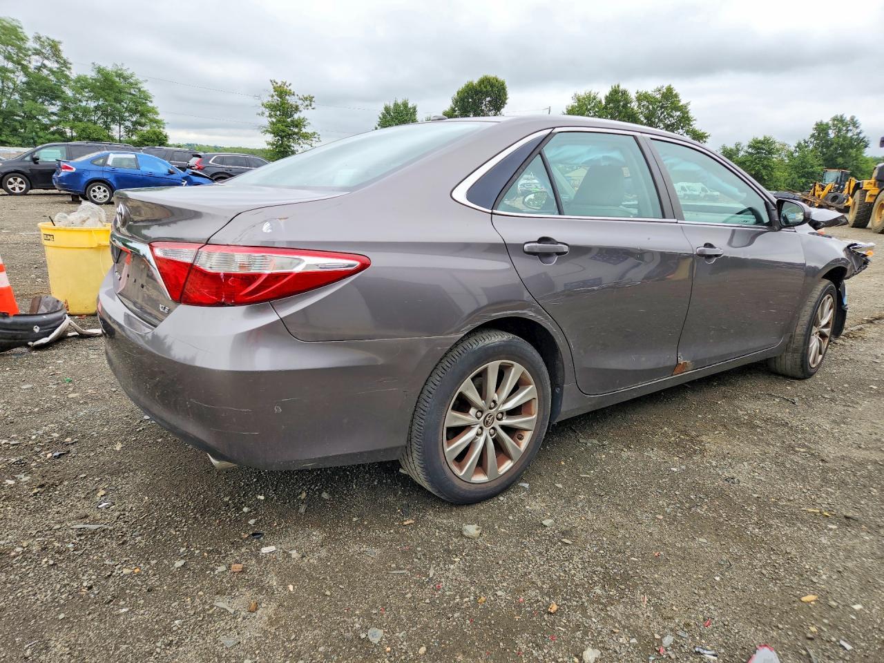 2015 Toyota Camry Xle - Фото 3