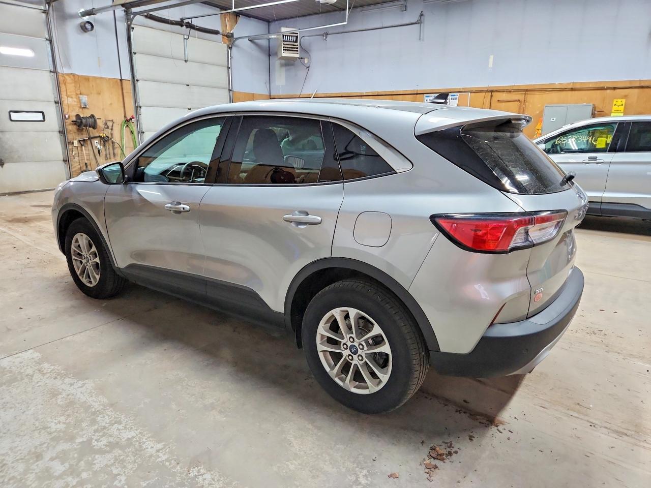 2021 Ford Escape Se - Фото 2