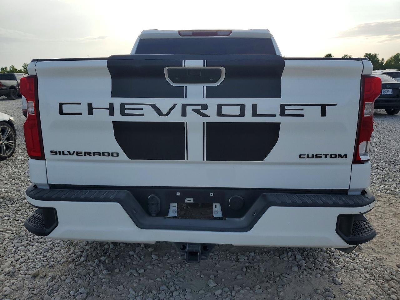 2022 Chevrolet Silverado Ltd C1500 Custom - Image 6
