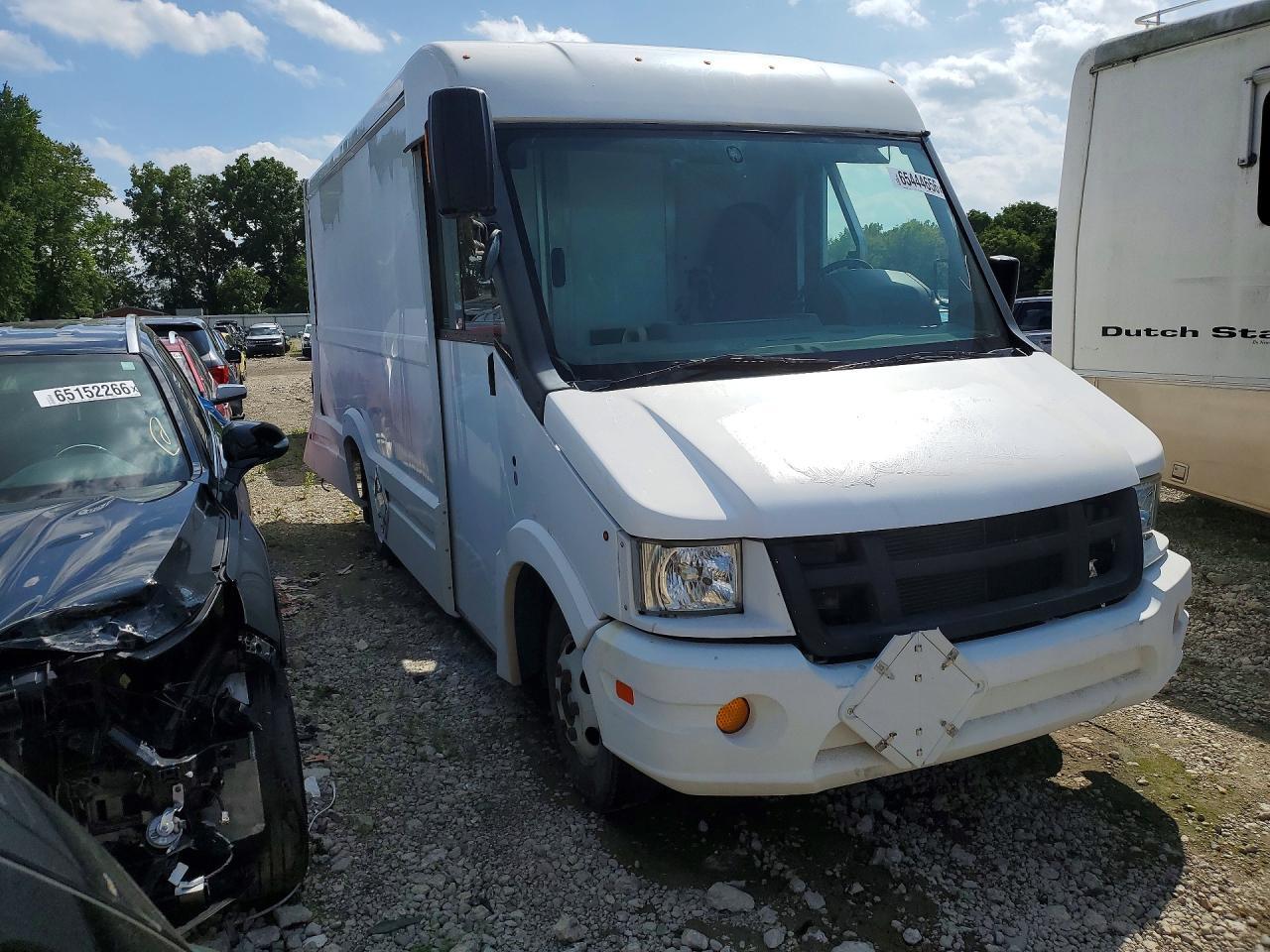 2018 Isuzu Npr Reach - Delivery Van - Фото 4