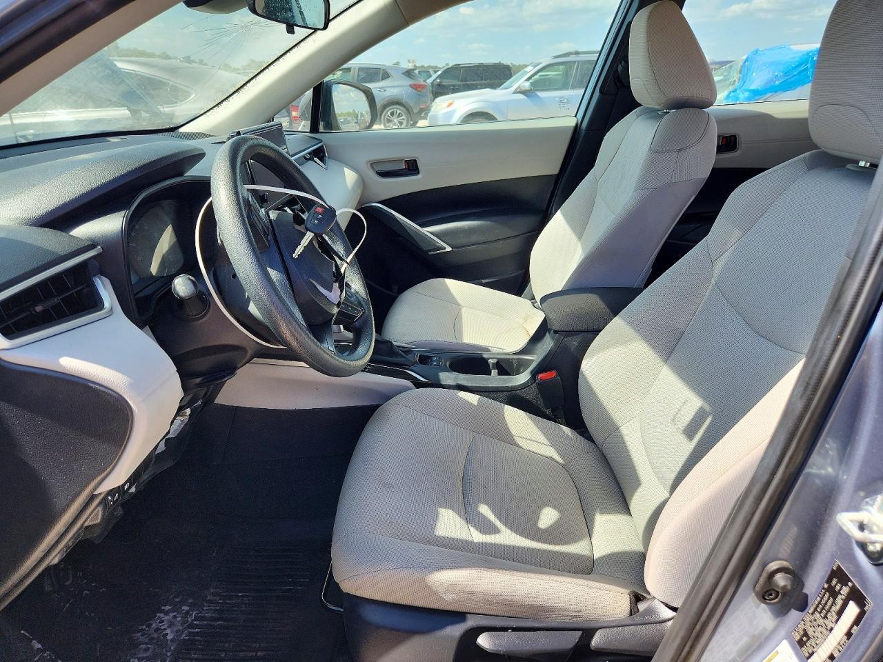 2024 Toyota Corolla Cross L - Image 7