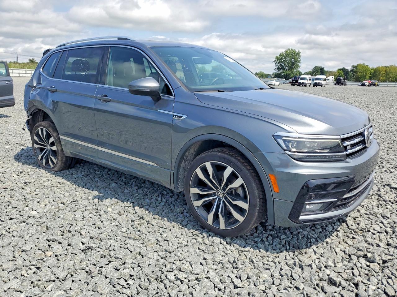 2021 Volkswagen Tiguan Sel Premium R-Line - Фото 4