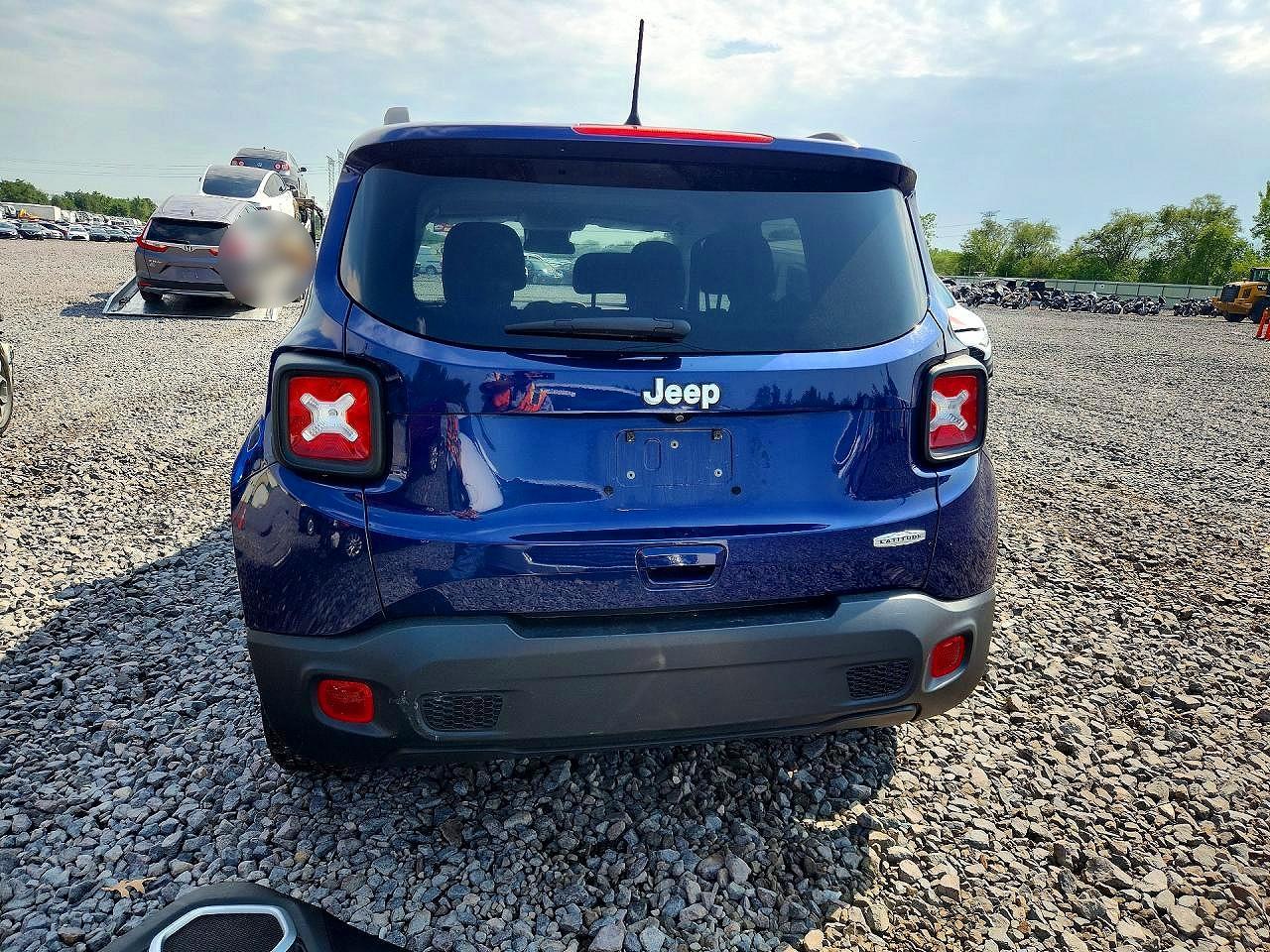 2019 Jeep Renegade Latitude - Image 6