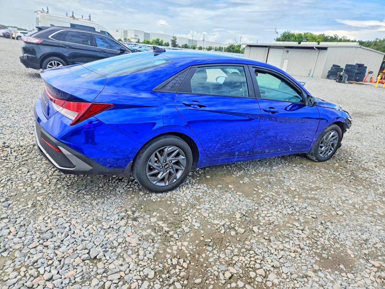 2024 Hyundai Elantra Sel - Фото 3