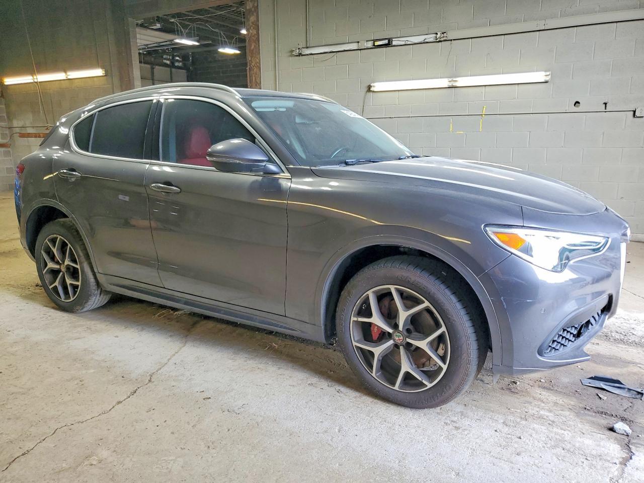 2021 Alfa Romeo Stelvio Ti - Фото 4