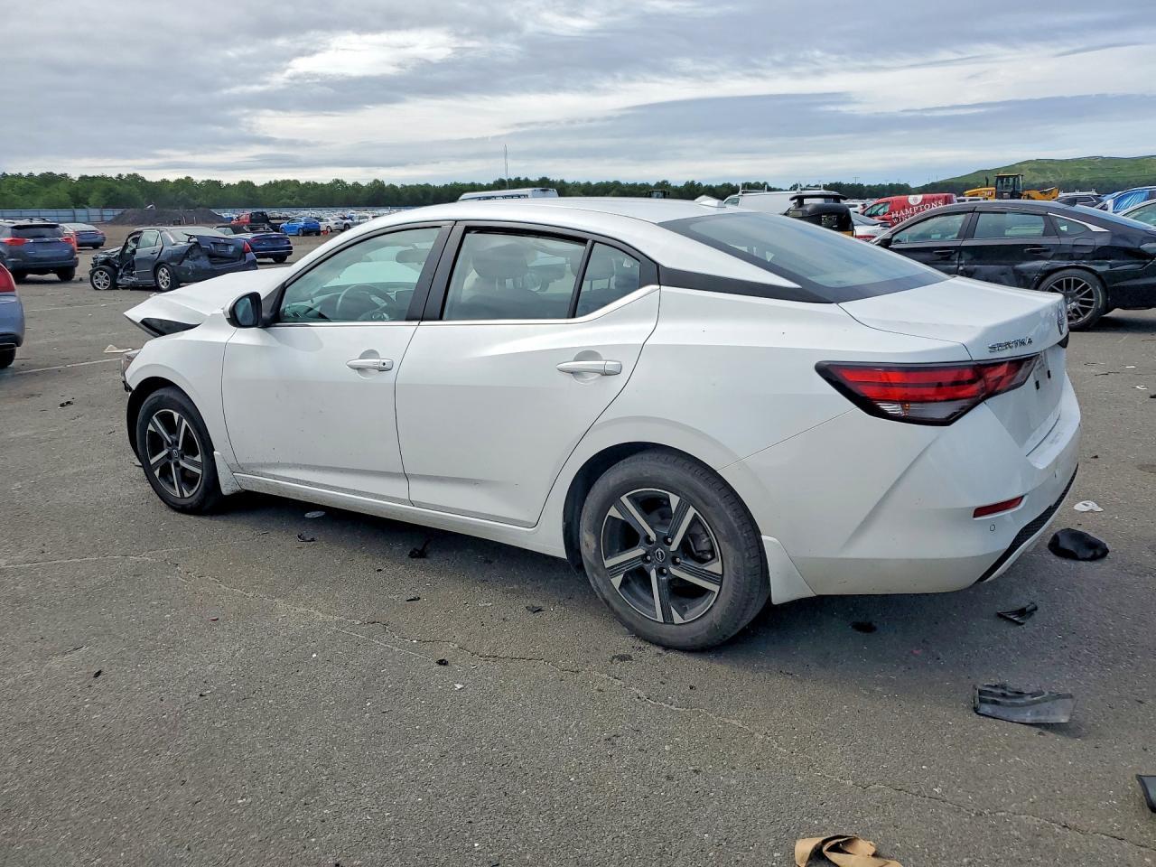 2025 Nissan Sentra Sv - Image 2