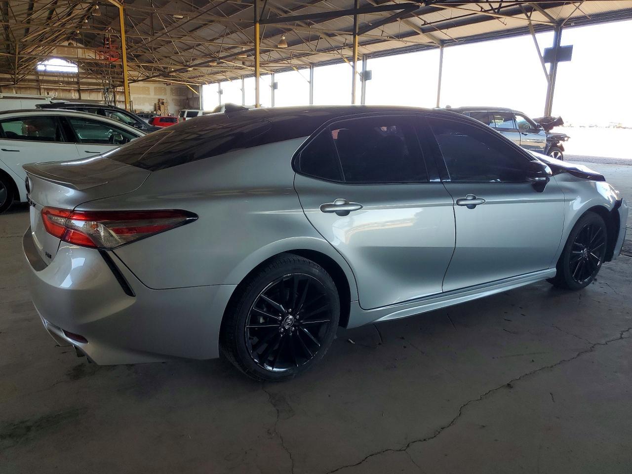 2021 Toyota Camry Xse - Image 3