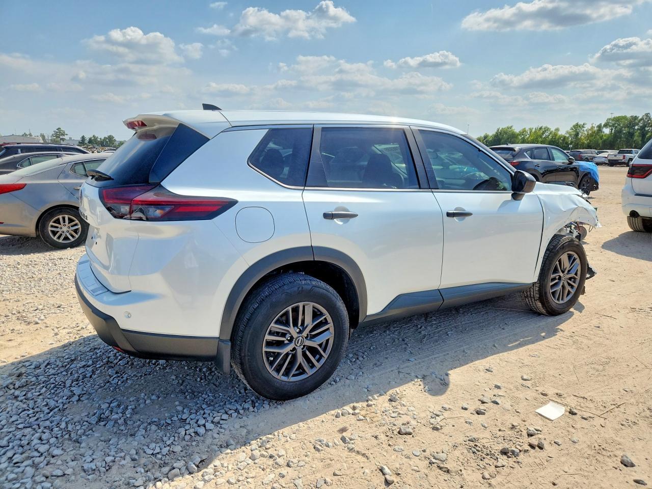 2024 Nissan Rogue S - Фото 3