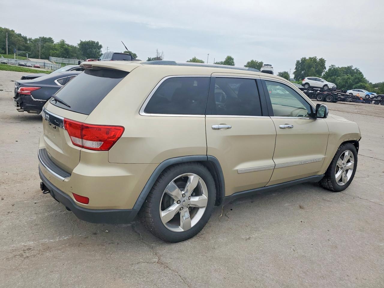 2012 Jeep Grand Cherokee Overland - Фото 3