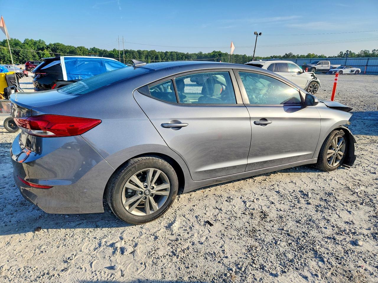 2018 Hyundai Elantra Sel - Image 3