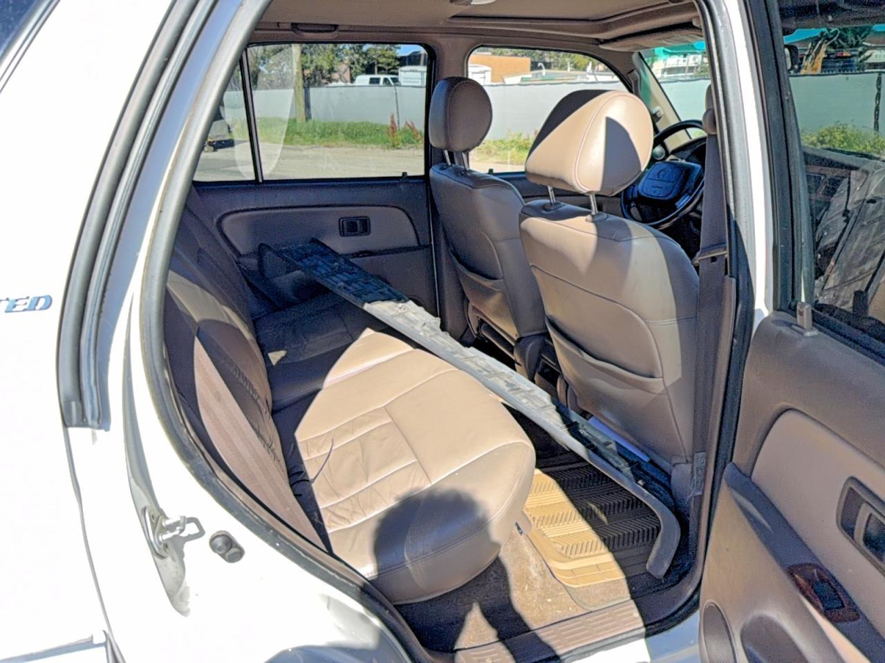 1996 Toyota 4Runner Limited - Image 6