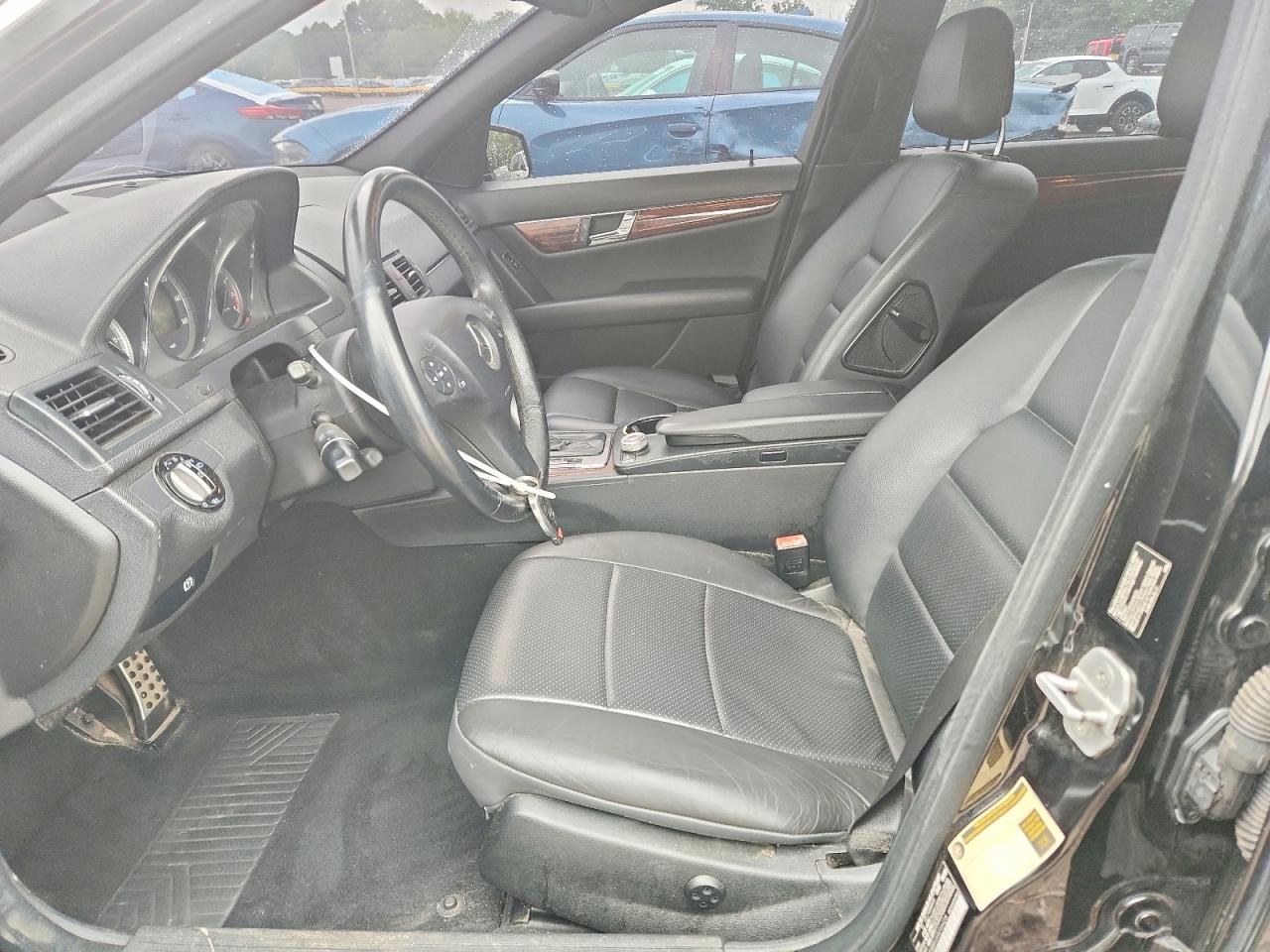 2010 Mercedes-Benz C 300 4Matic - Фото 7