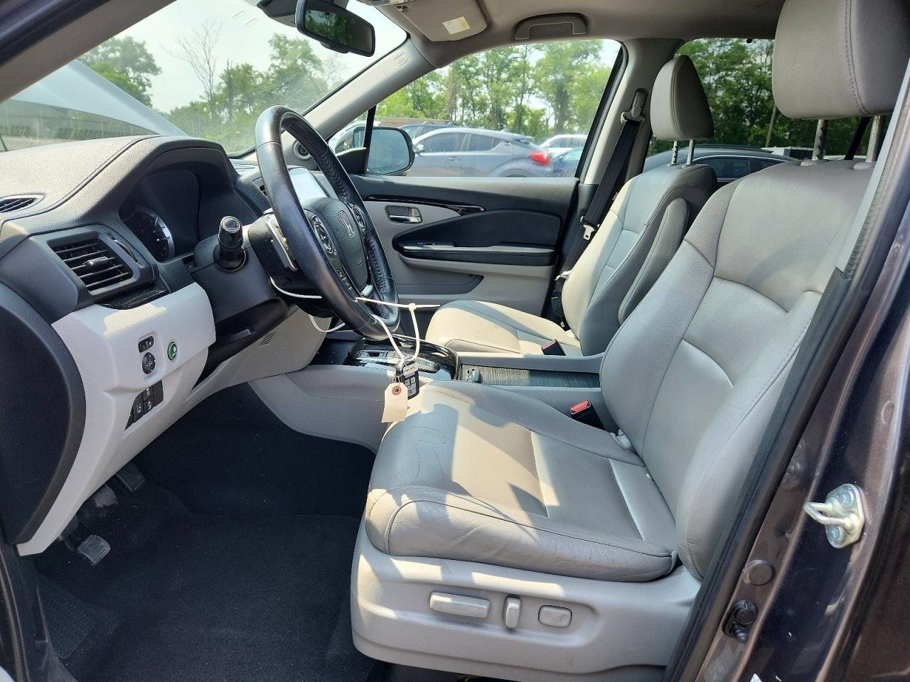 2017 Honda Pilot Touring - Image 7
