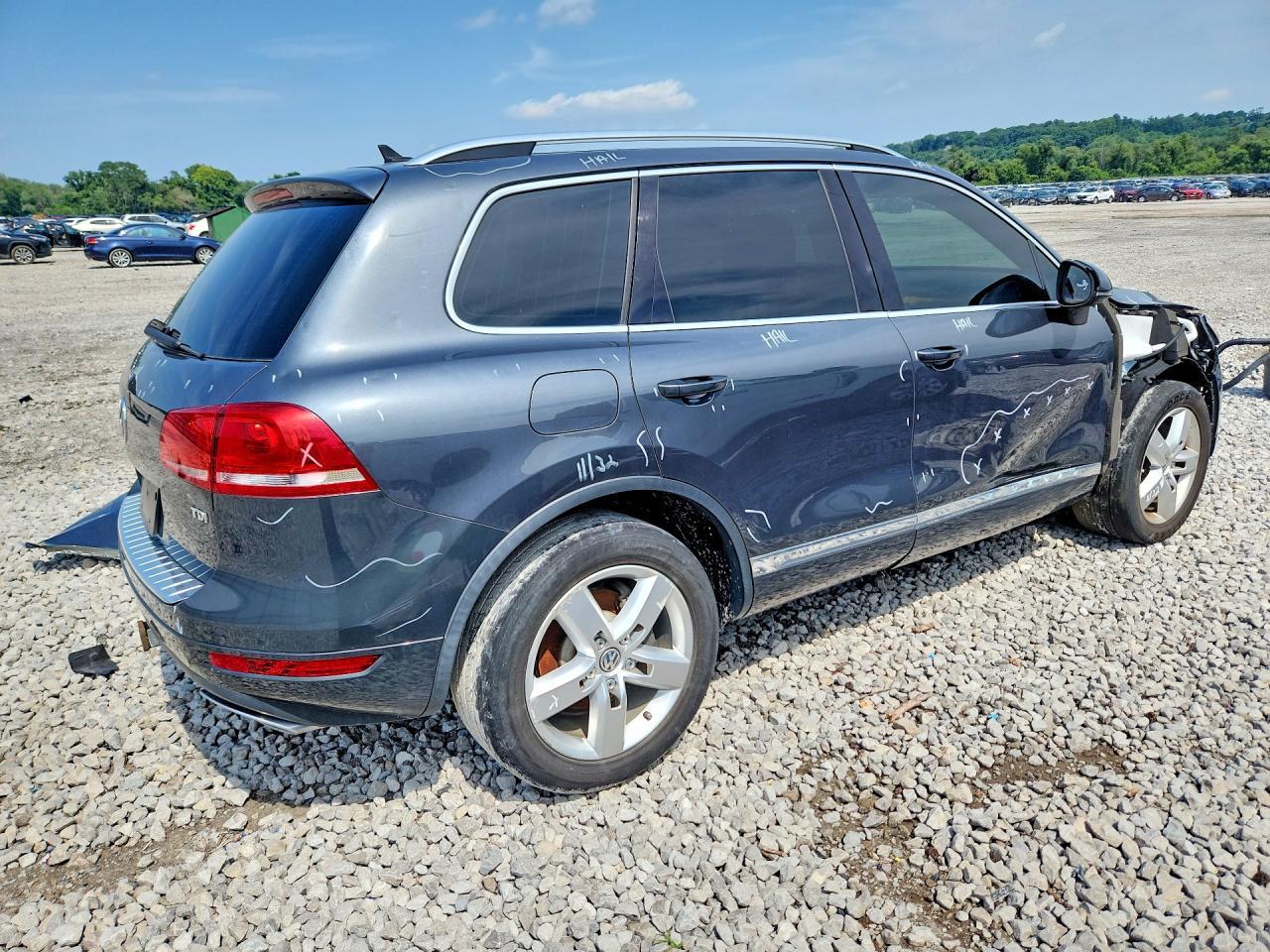 2012 Volkswagen Touareg V6 Tdi - Image 3