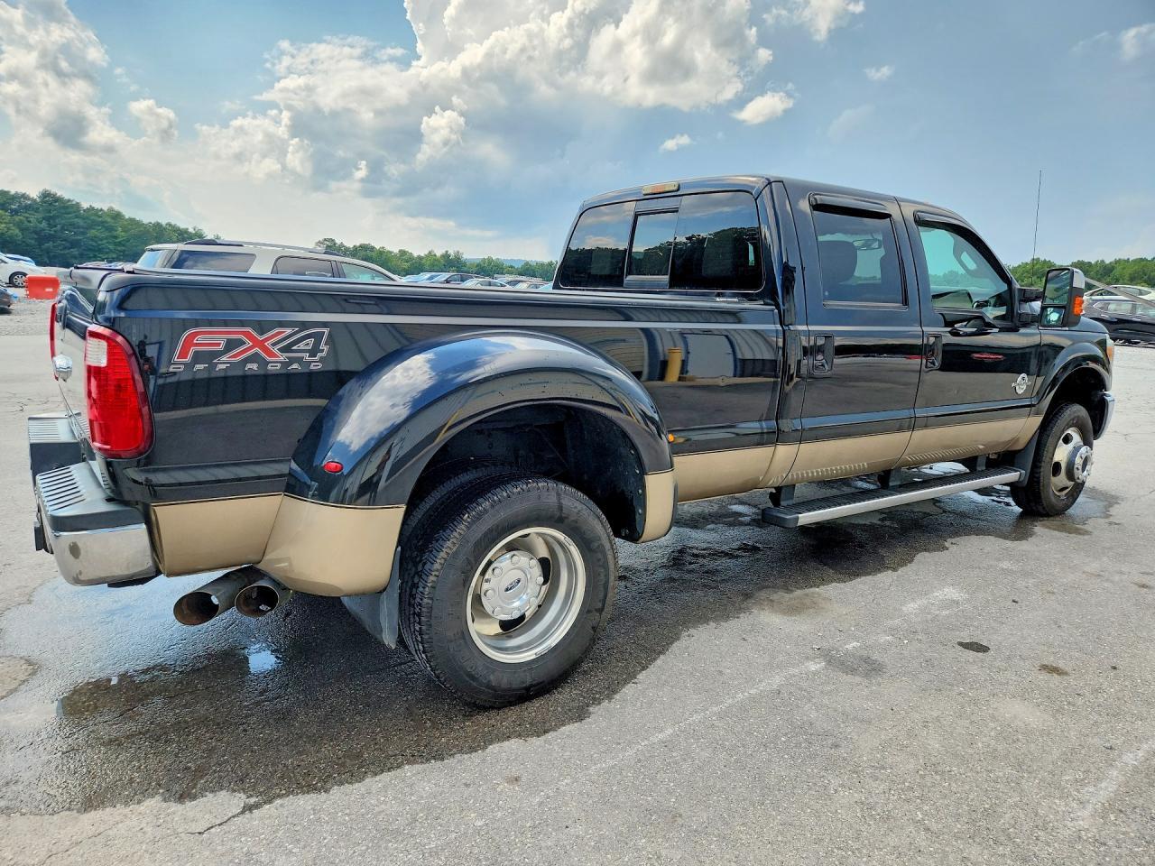 2014 Ford F350 Super Duty - Image 3