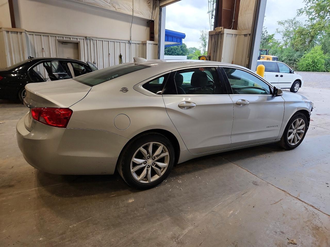 2017 Chevrolet Impala Lt - Фото 3