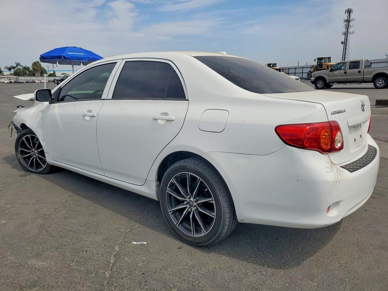 2009 Toyota Corolla Le - Фото 2