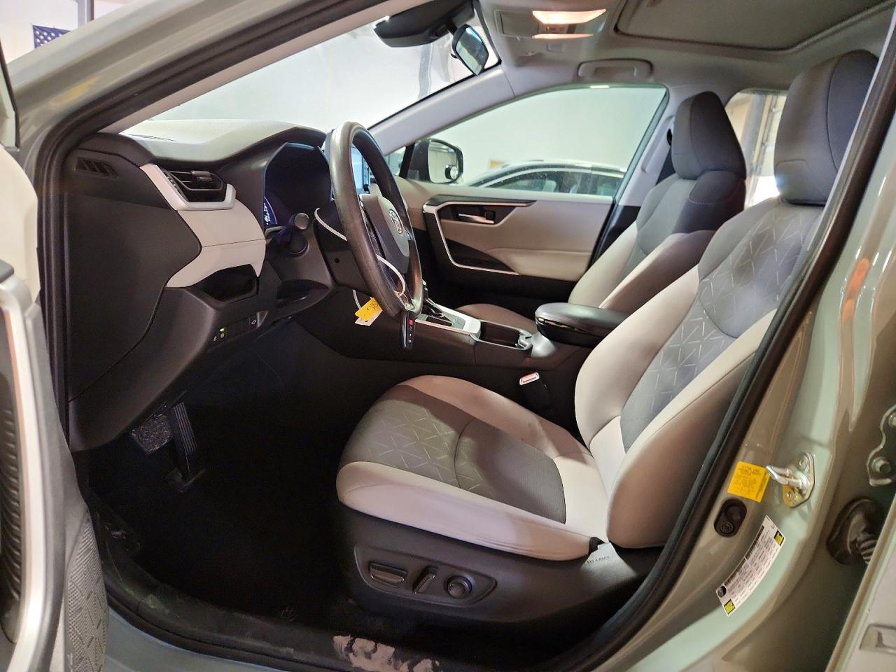 2020 Toyota Rav4 Xle - Image 7
