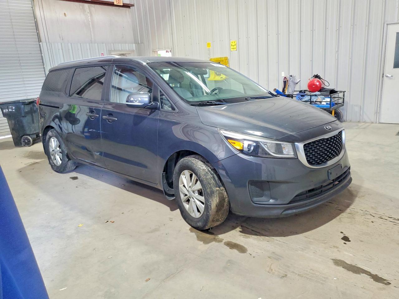 2016 Kia Sedona Lx - Фото 4