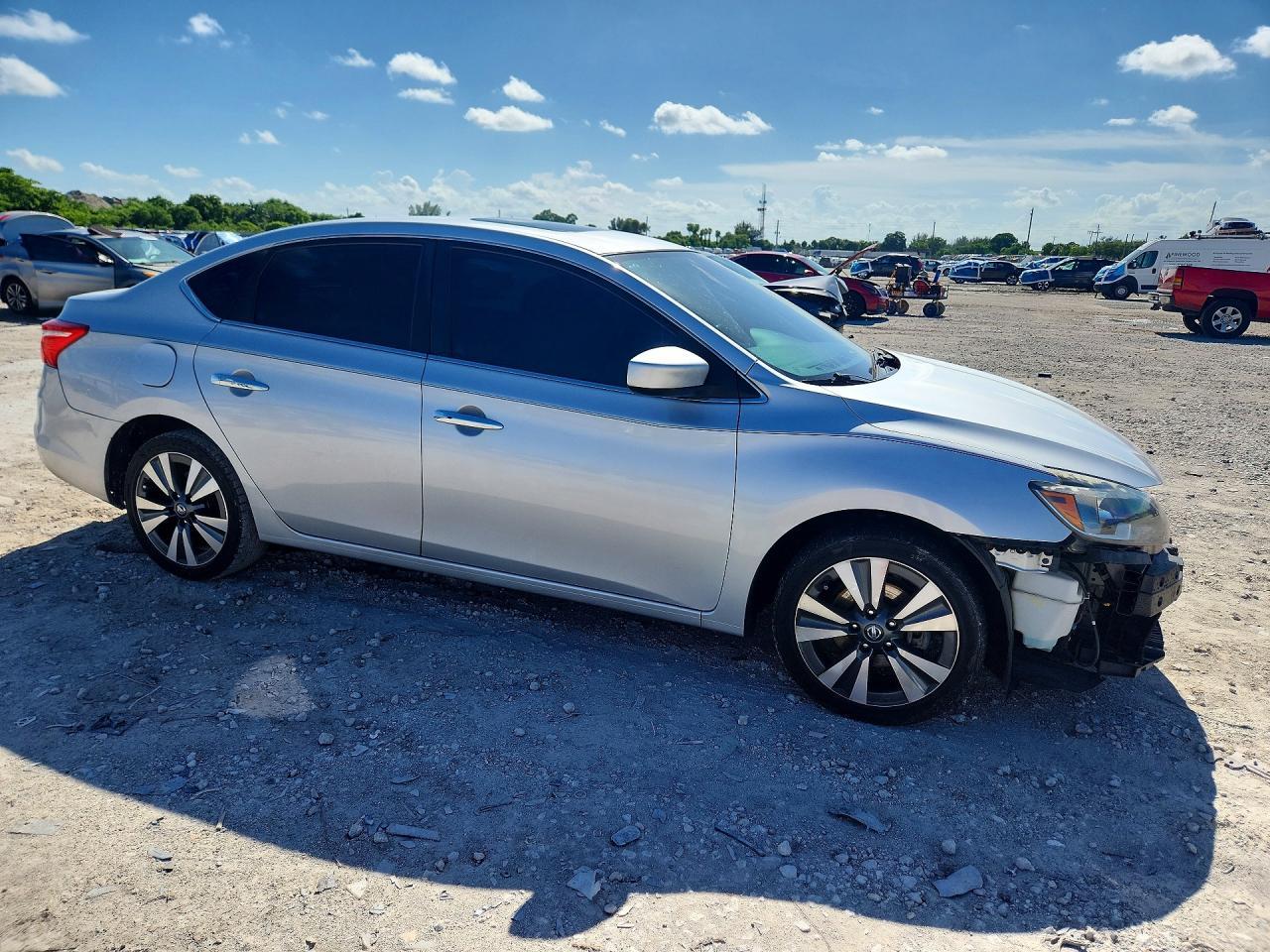 2019 Nissan Sentra Sv - Фото 4