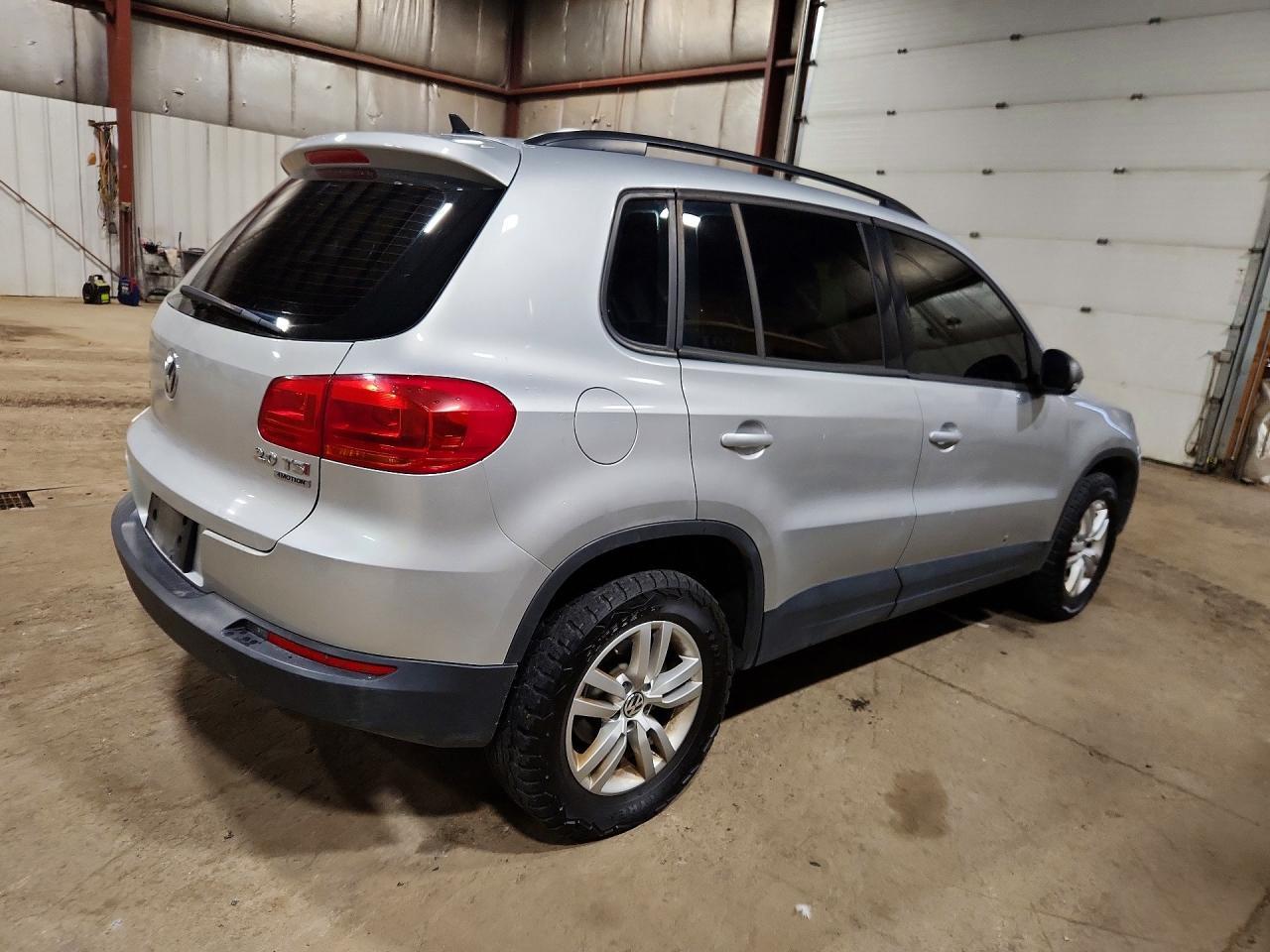 2015 Volkswagen Tiguan S - Image 3