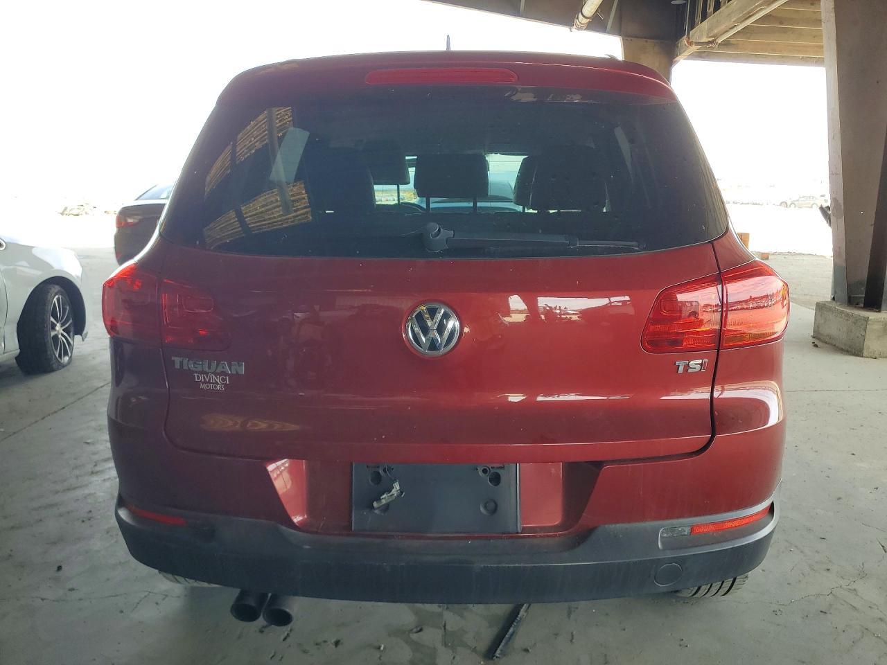 2016 Volkswagen Tiguan S - Image 6