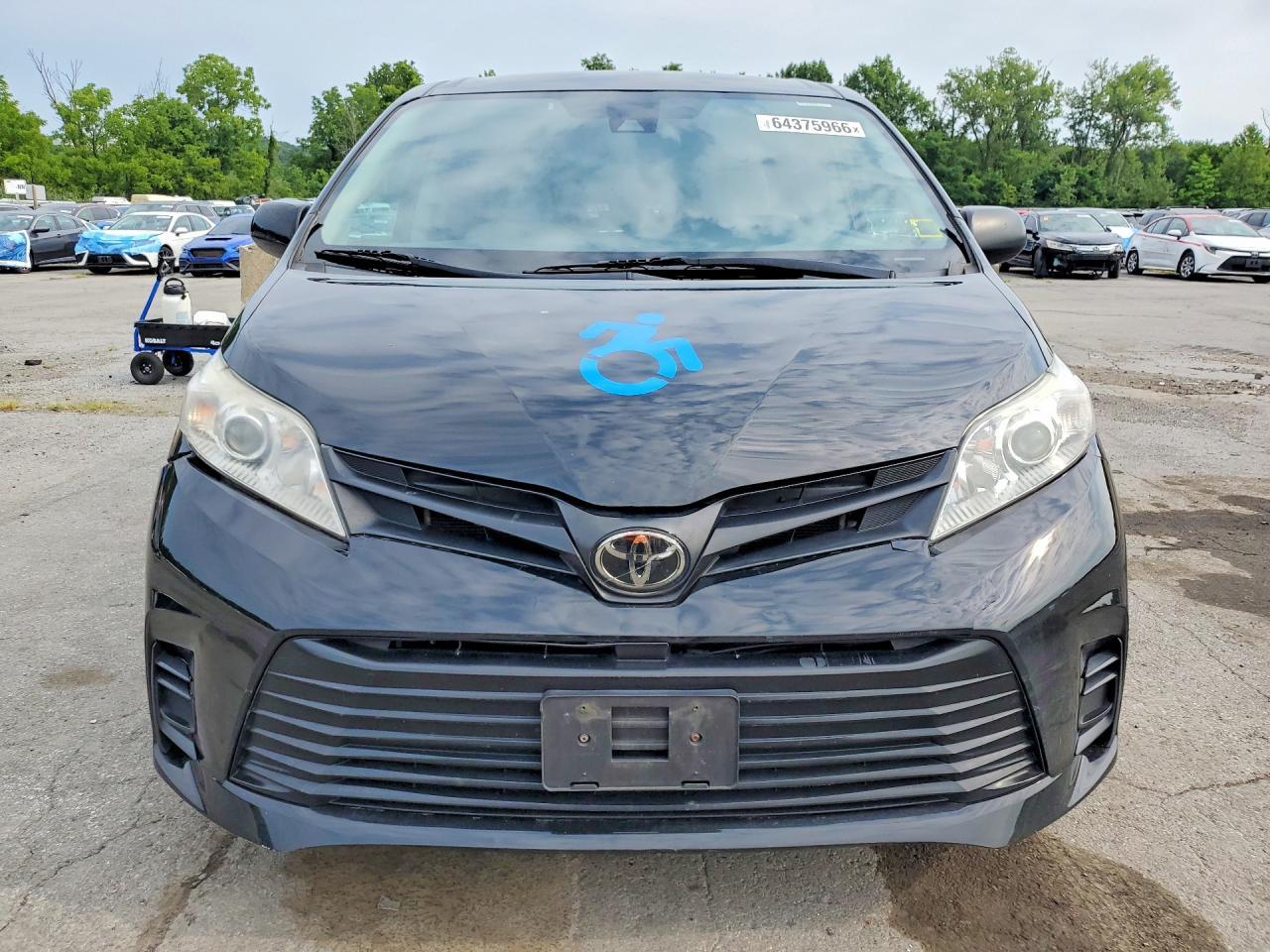 2020 Toyota Sienna L - Image 5