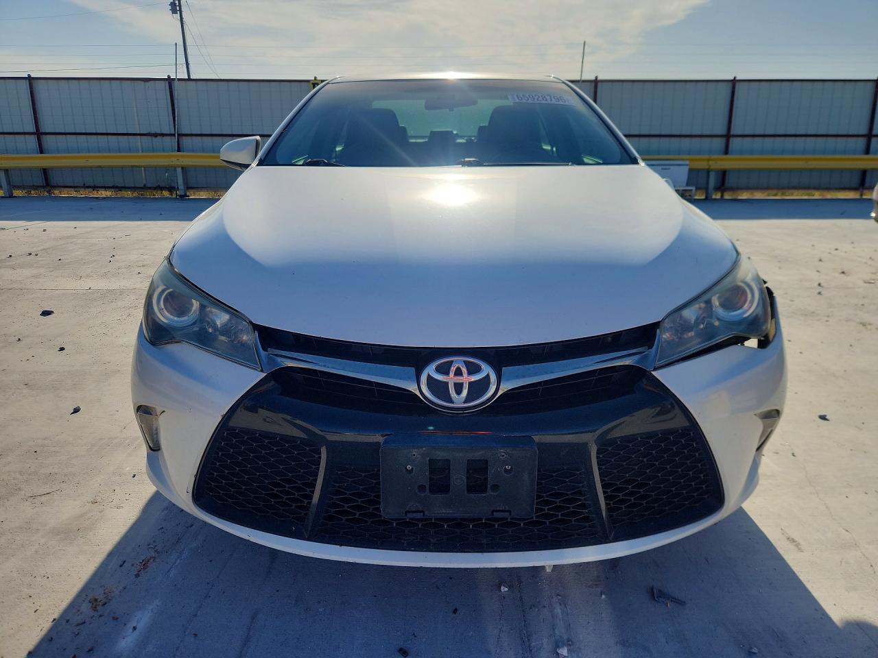 2017 Toyota Camry Se - Image 5
