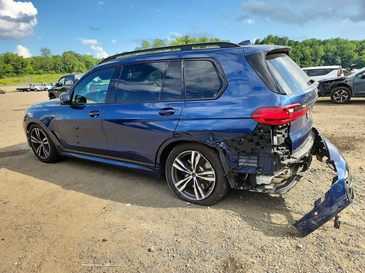2020 BMW X7 M50I - Фото 2