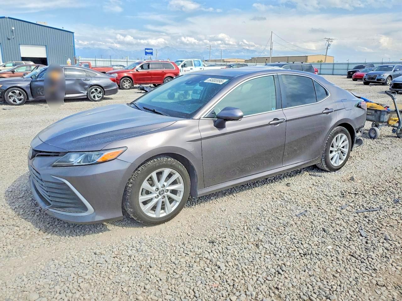 2022 Toyota Camry Le