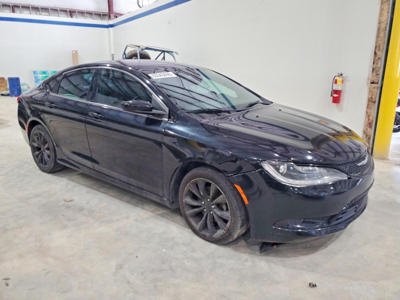 2015 Chrysler 200 S - Фото 4