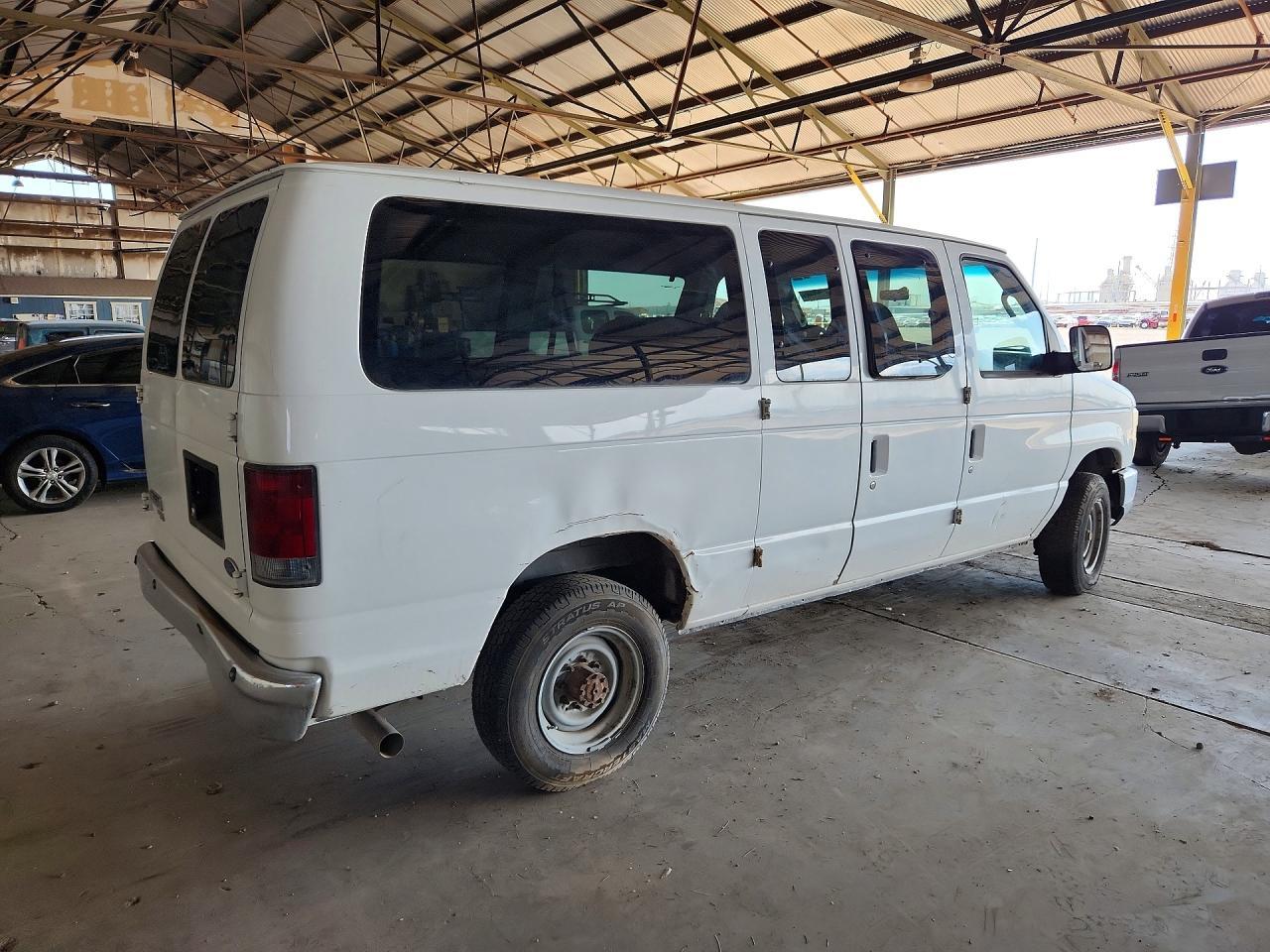 2008 Ford Econoline E350 Super Duty Wagon - Фото 3