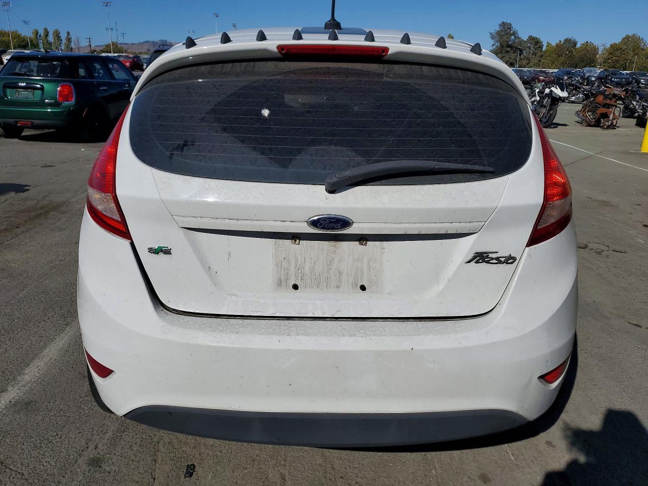 2013 Ford Fiesta Se - Image 6