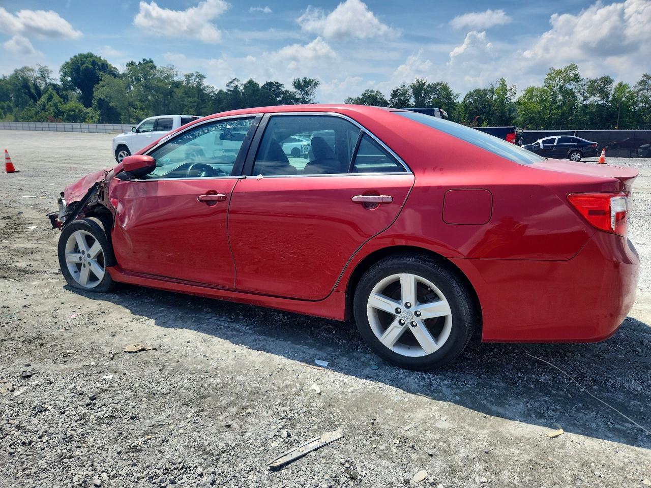 2013 Toyota Camry Se - Фото 2