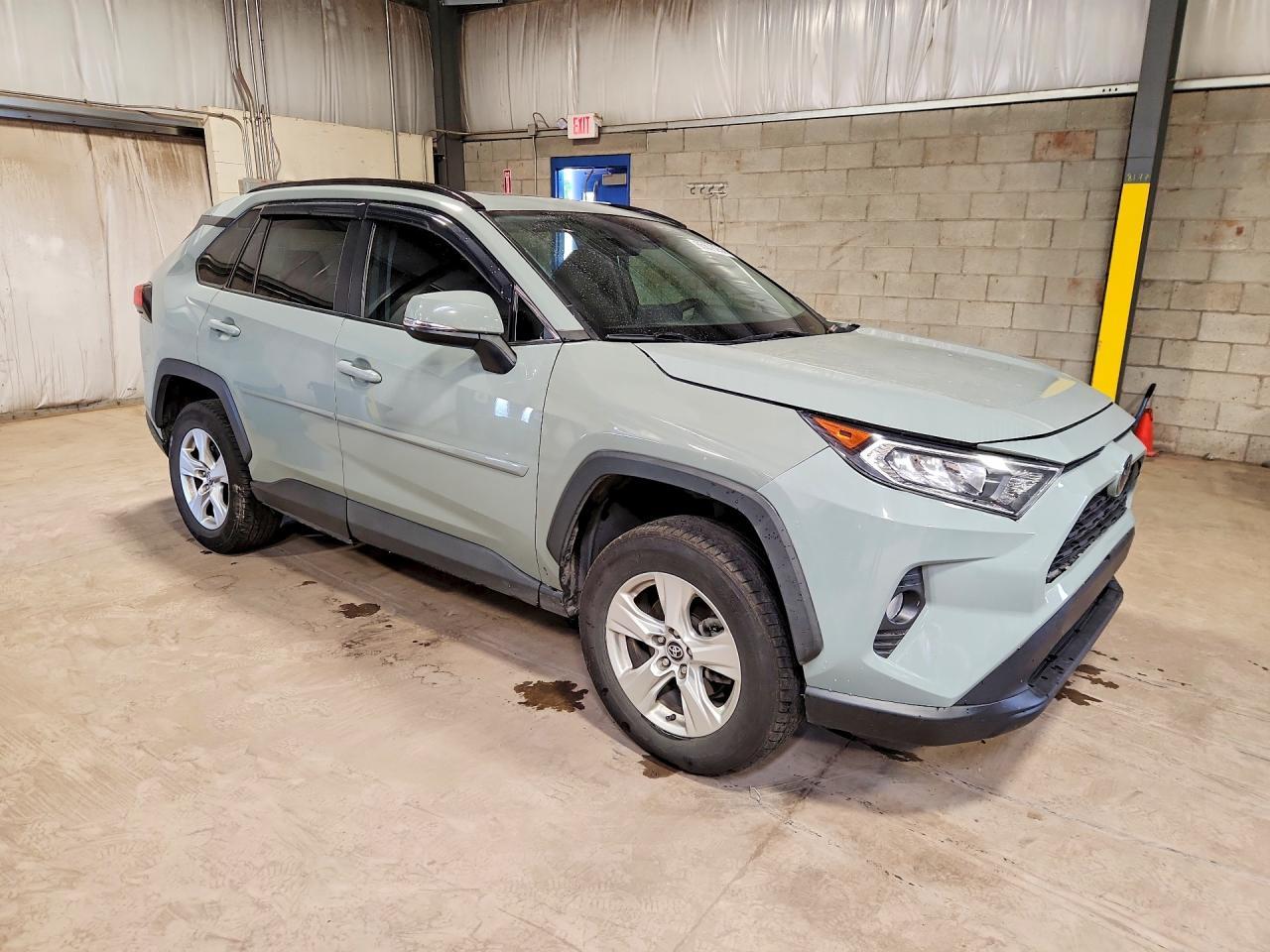 2020 Toyota Rav4 Xle - Image 4