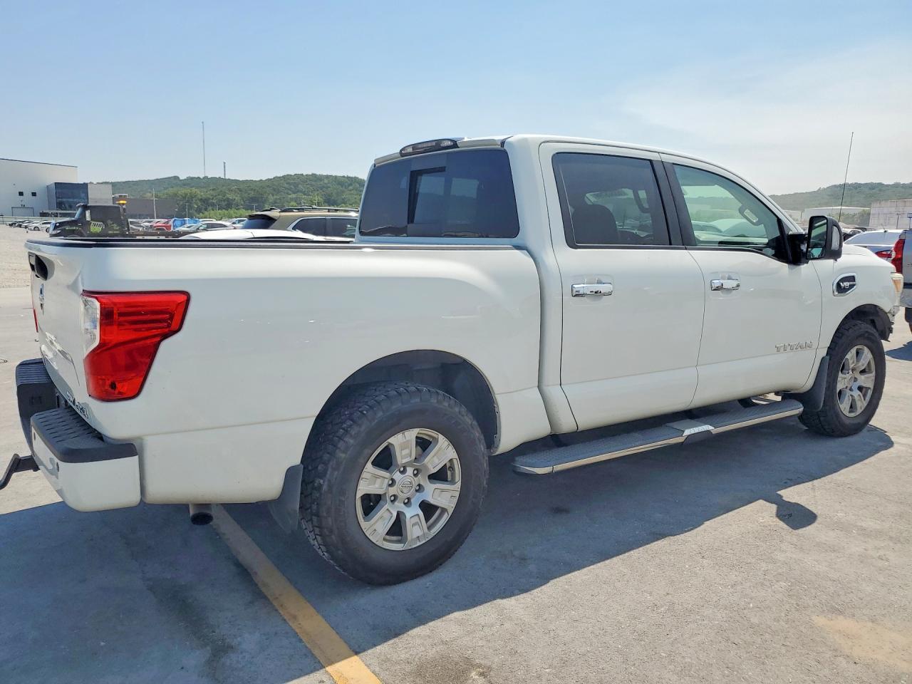2017 Nissan Titan Sv - Фото 3