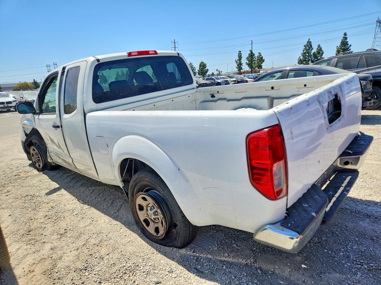 2013 Nissan Frontier S - Image 2