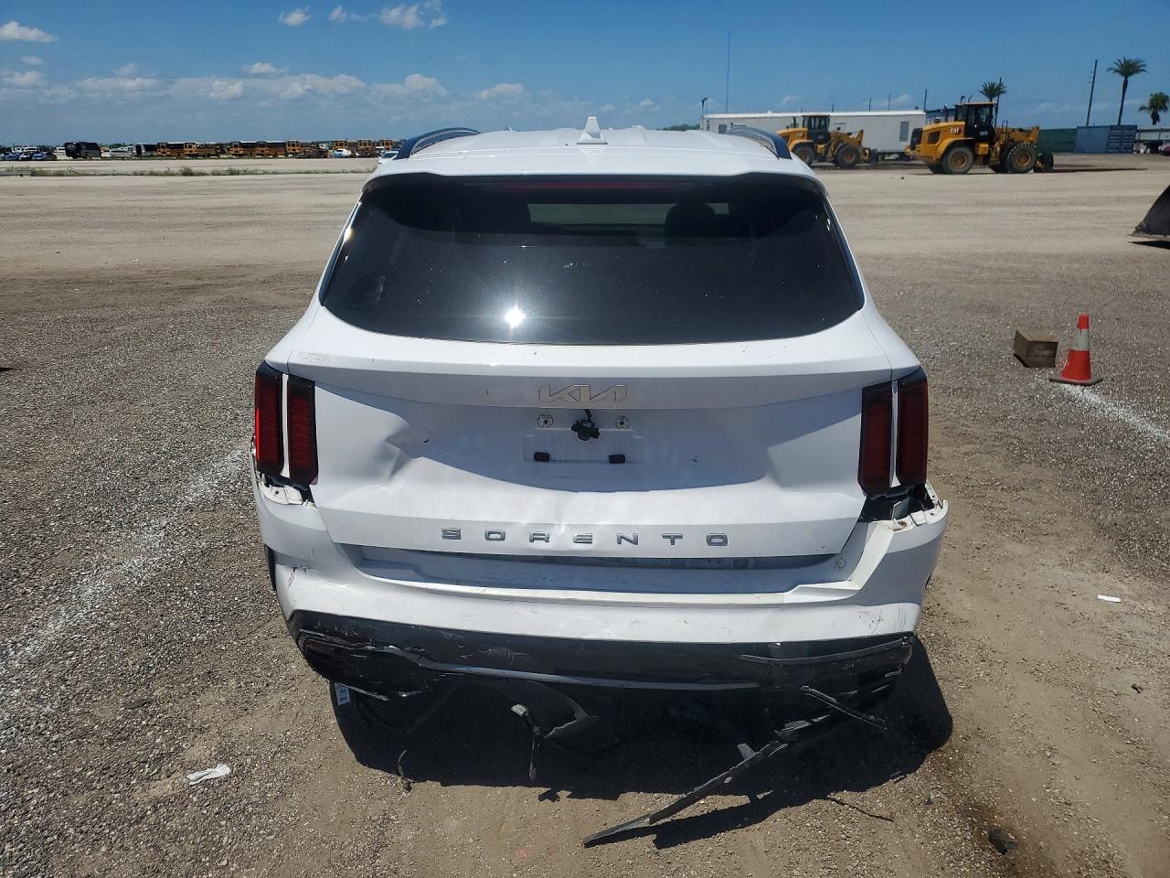 2022 Kia Sorento S - Фото 6