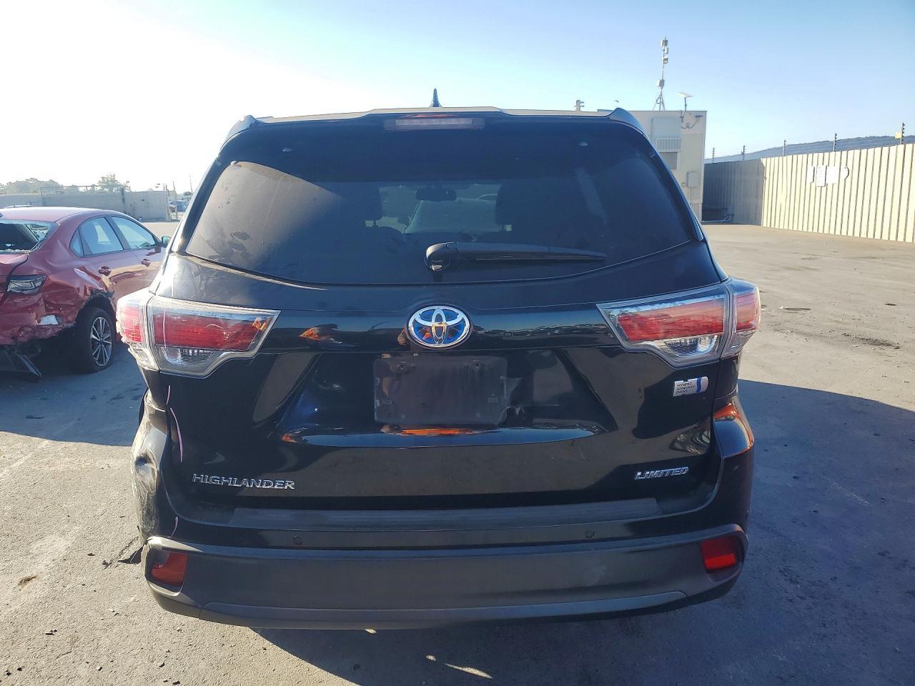2015 Toyota Highlander Hybrid Limited - Image 6