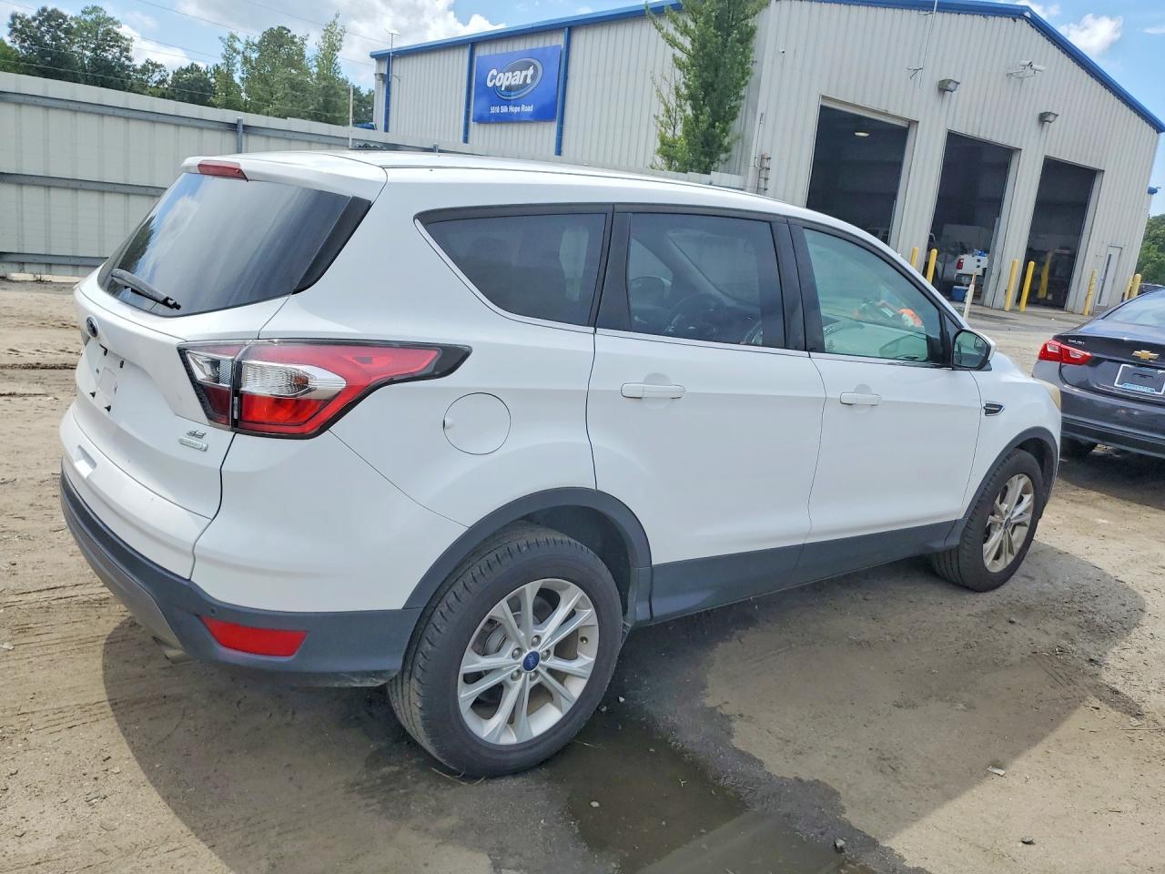 2017 Ford Escape Se - Фото 3
