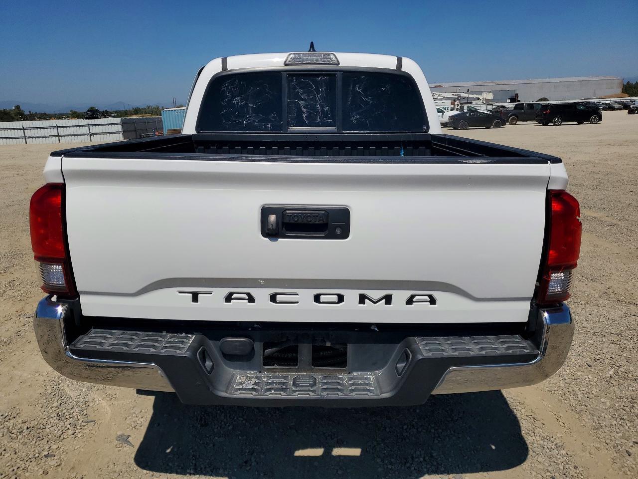 2018 Toyota Tacoma Sr5 - Image 6