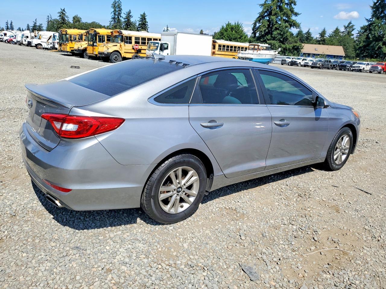 2015 Hyundai Sonata Se - Image 3