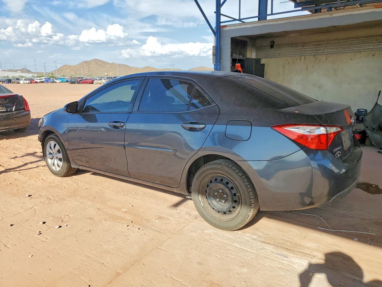 2016 Toyota Corolla Le - Image 2
