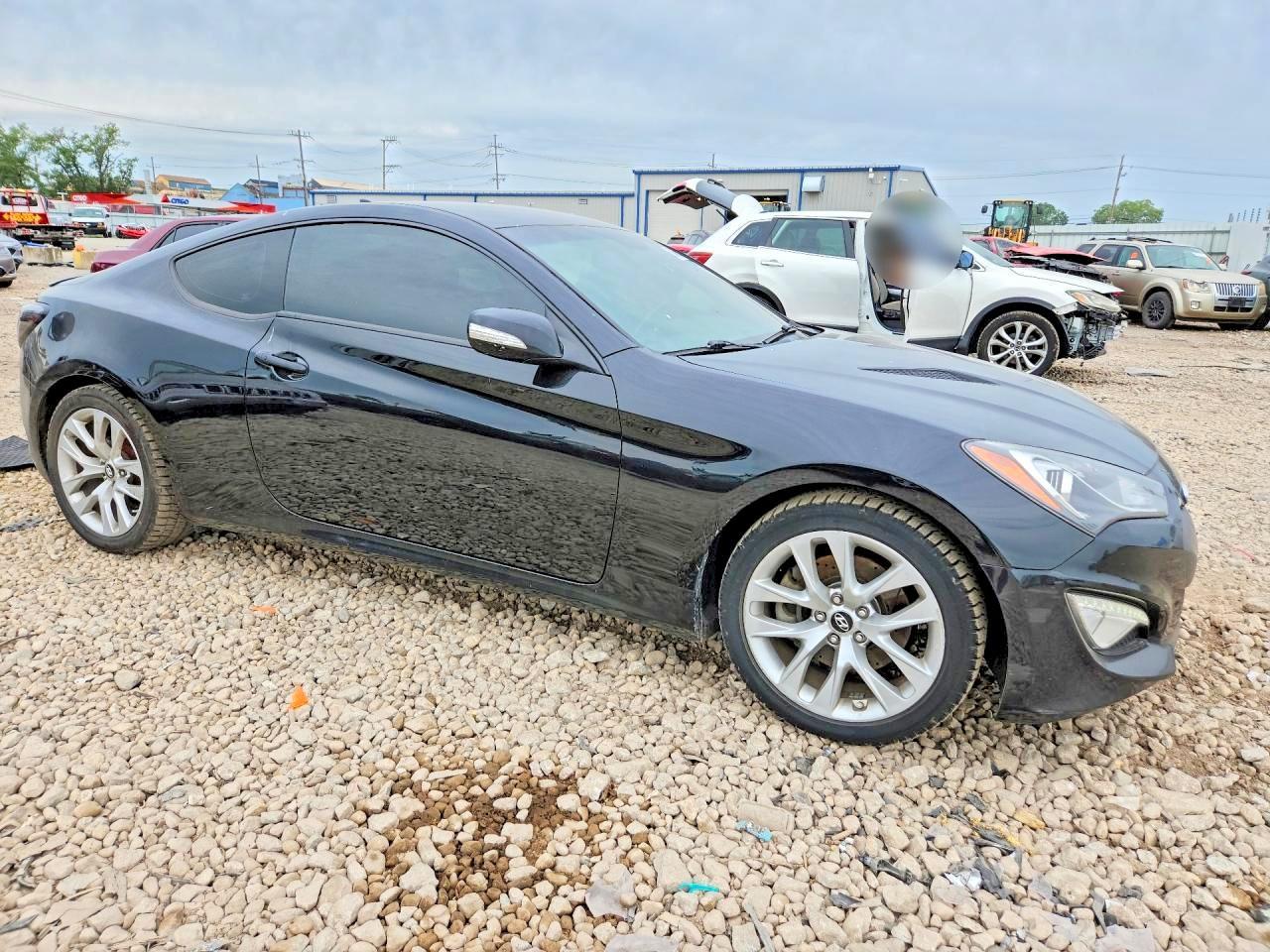 2015 Hyundai Genesis Coupe 3.8 - Image 4