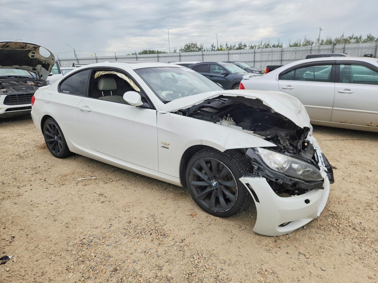 2009 BMW 335 Xi - Image 4