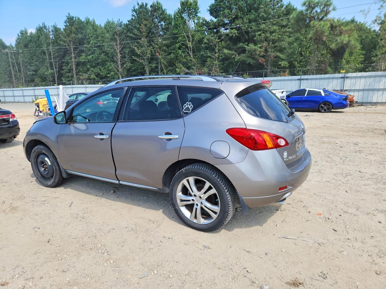2010 Nissan Murano S - Image 2